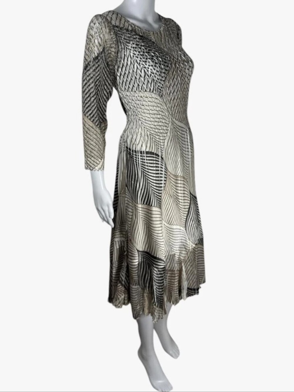 NEW Komarov Dress Size L – Antique Leaf Print on Ivory – NWT – $325 Retail